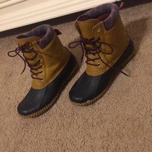 Duck boots